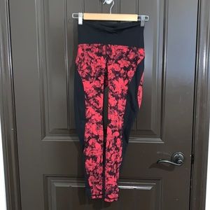 Lululemon floral leggings with small pocket